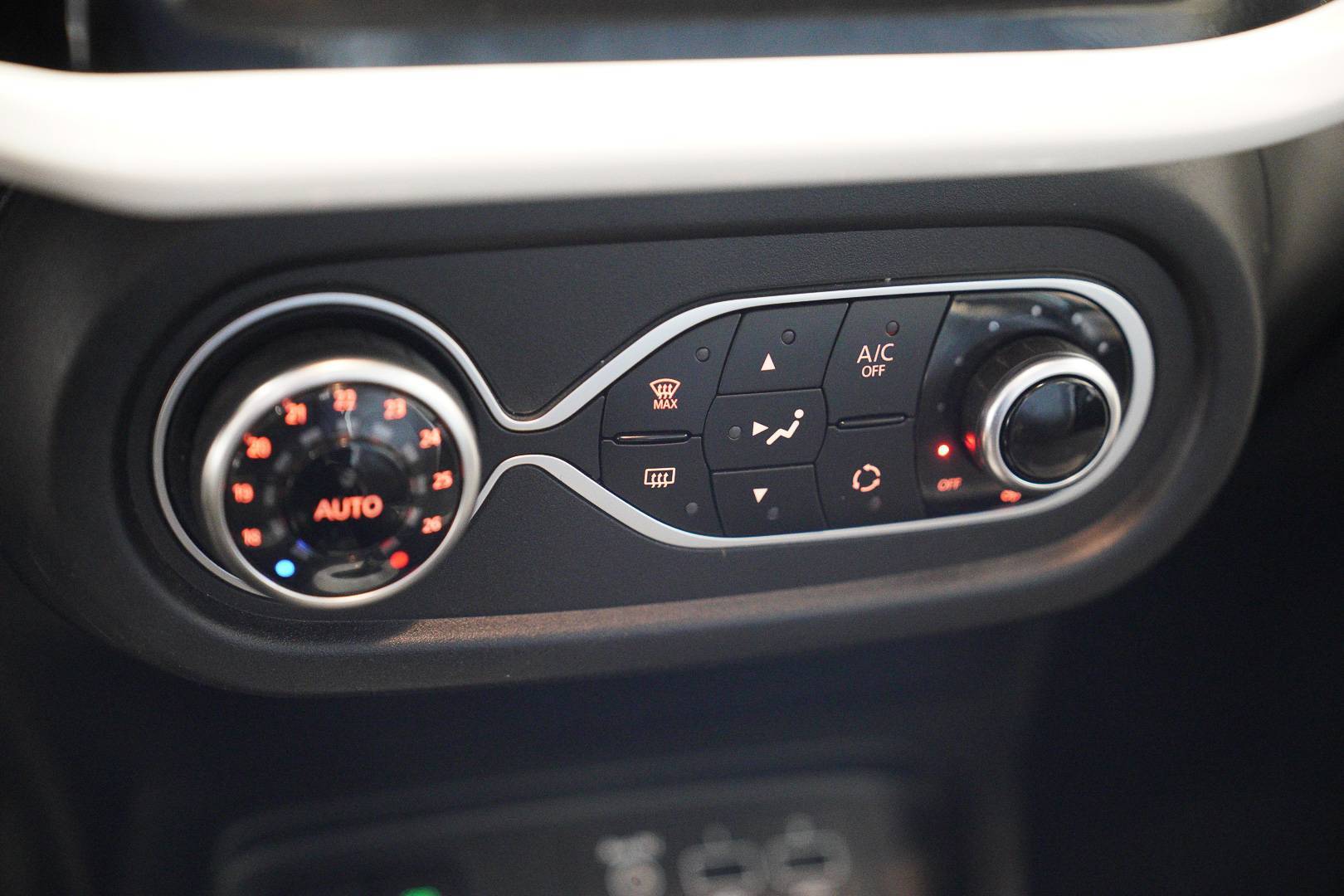 RENAULT Twingo - Foto 15