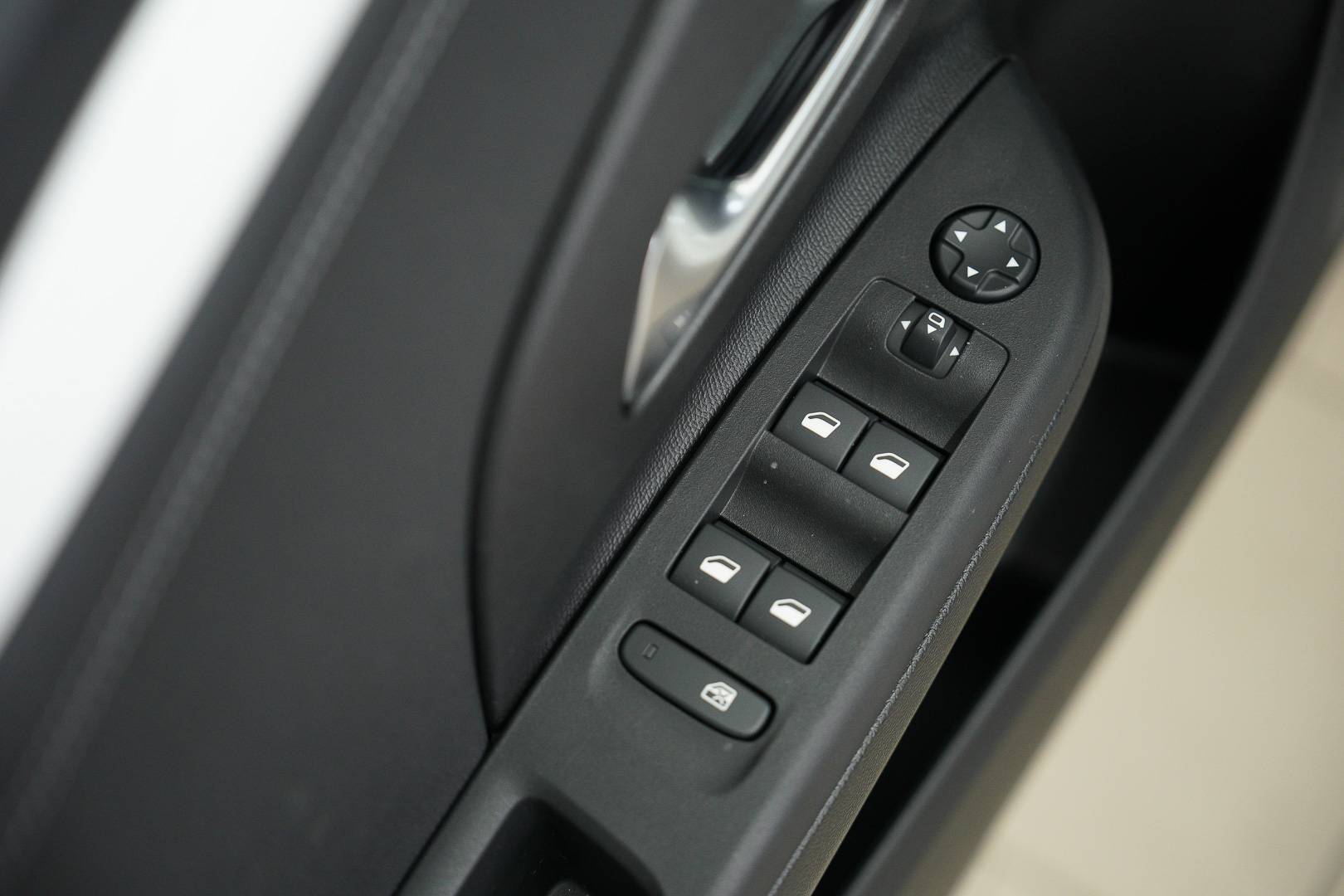 OPEL Corsa - Foto 10
