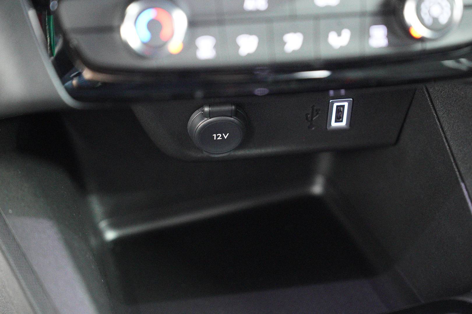 OPEL Corsa - Foto 18
