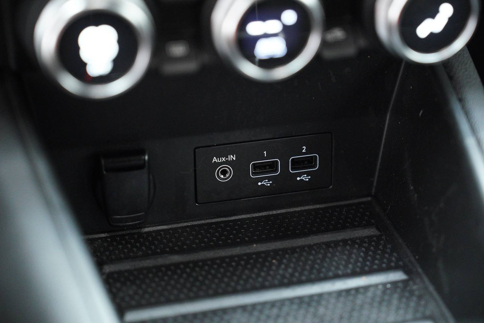 RENAULT Captur - Foto 18