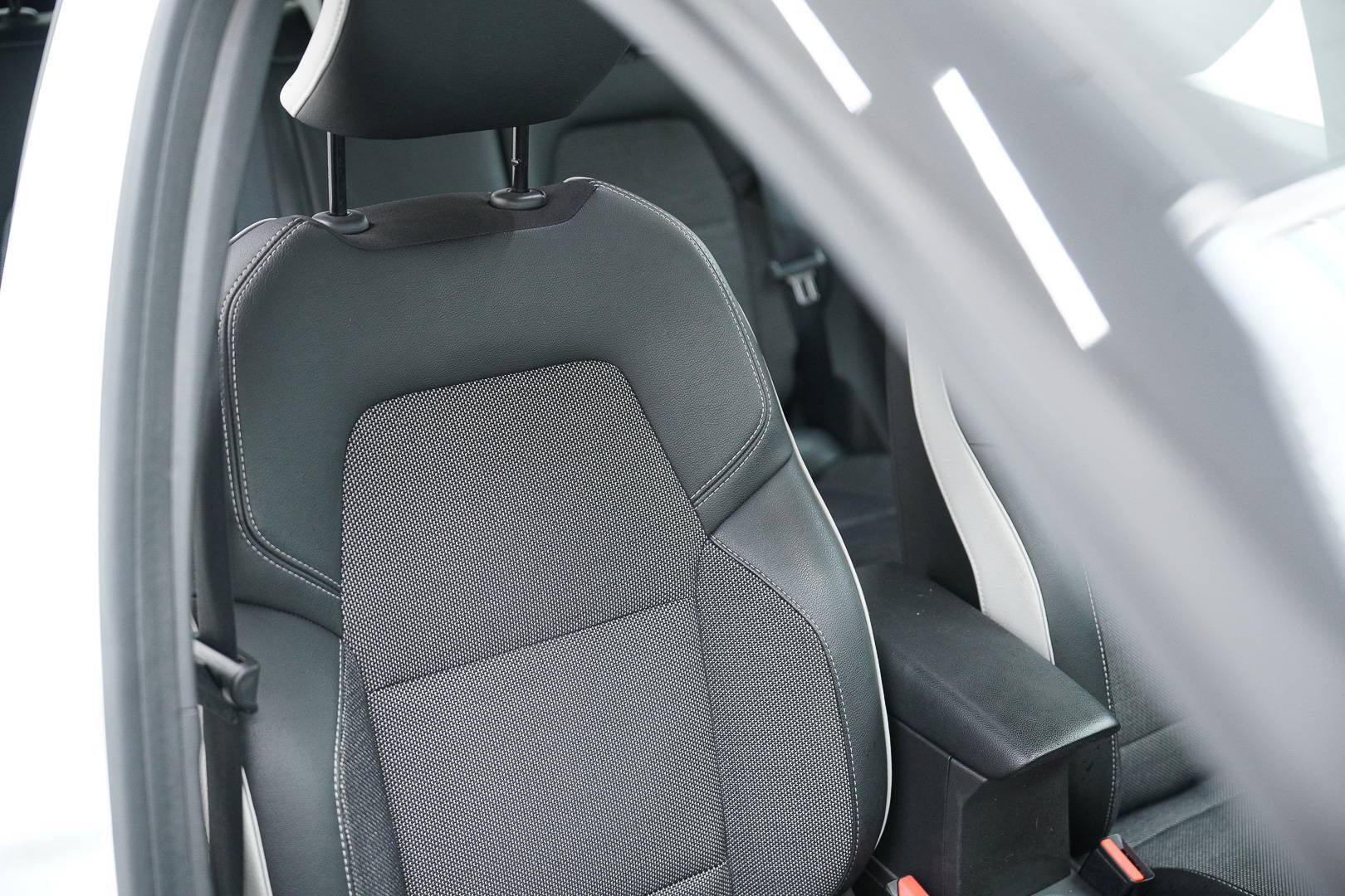 RENAULT Captur - Foto 22
