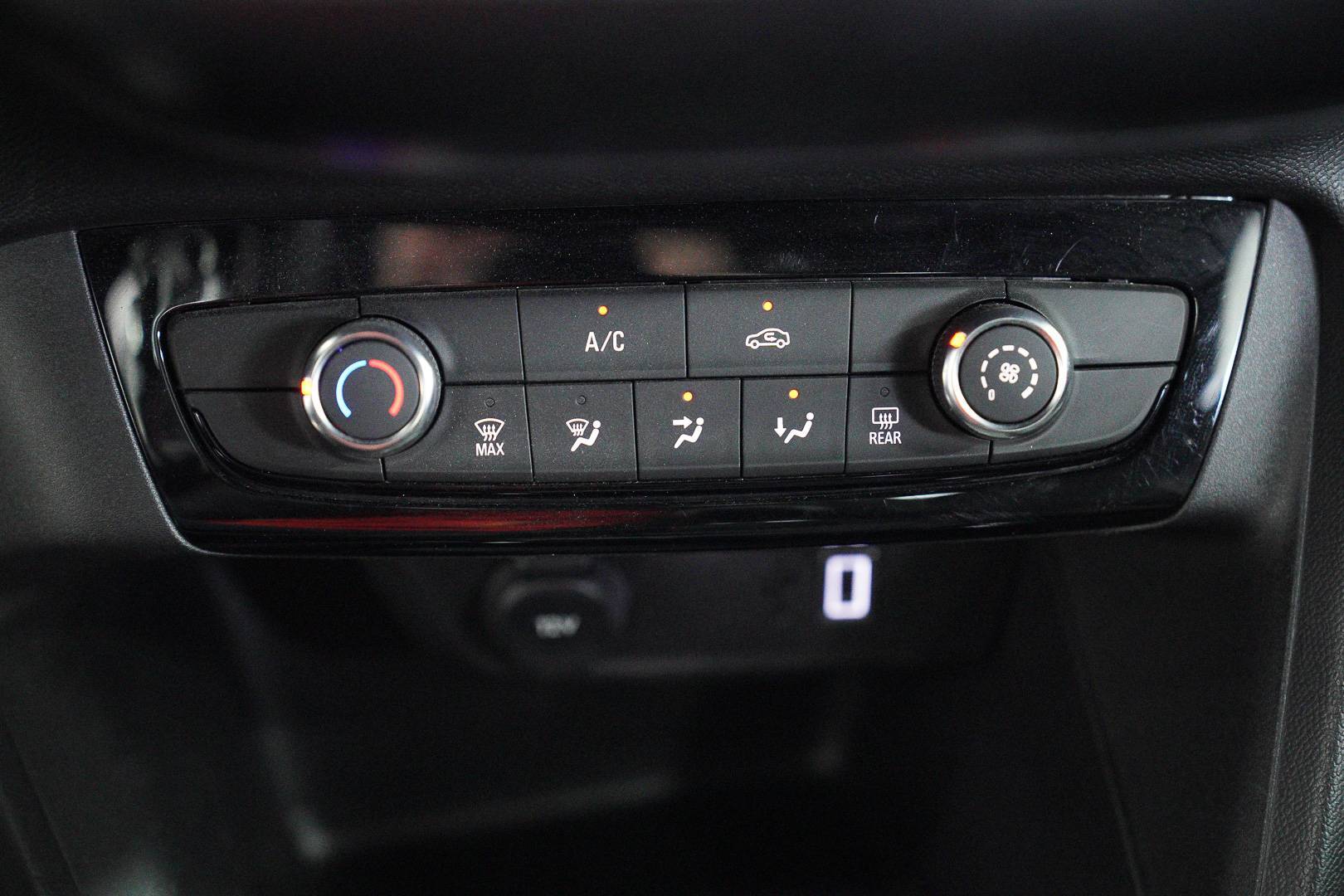 OPEL Corsa - Foto 17