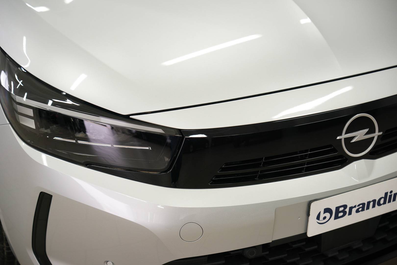 OPEL Corsa - Foto 4