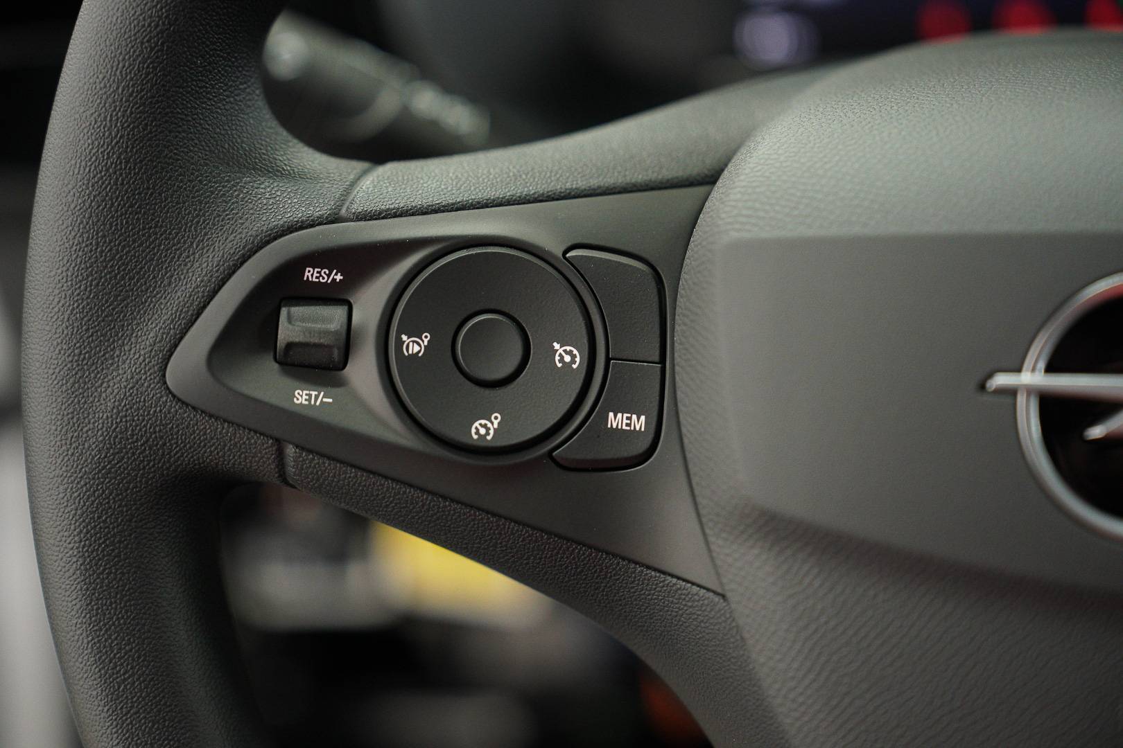 OPEL Corsa - Foto 12