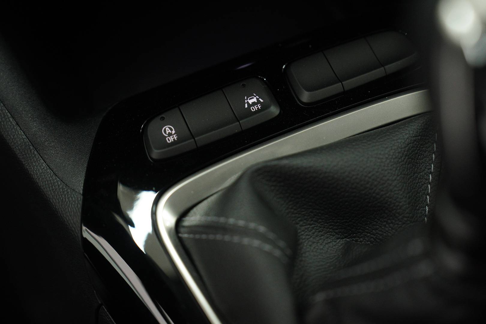 OPEL Corsa - Foto 19
