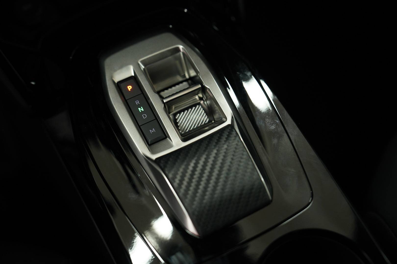 PEUGEOT 2008 - Foto 19