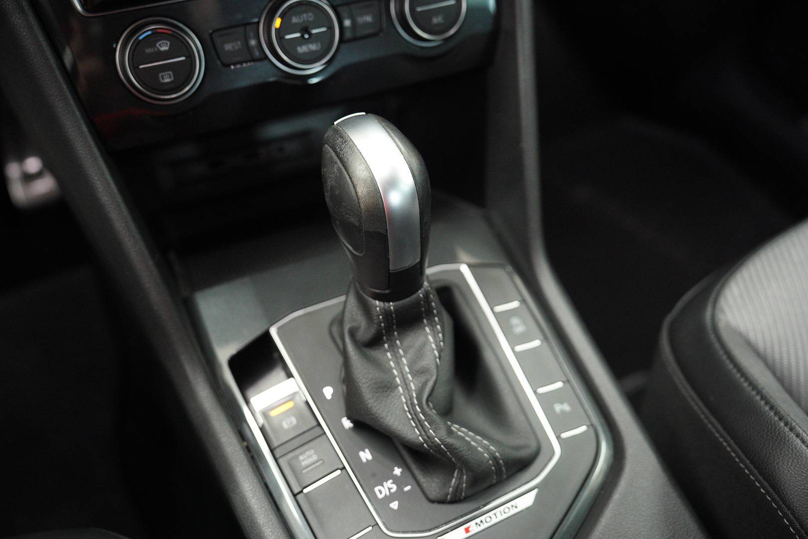 VOLKSWAGEN Tiguan - Foto 20