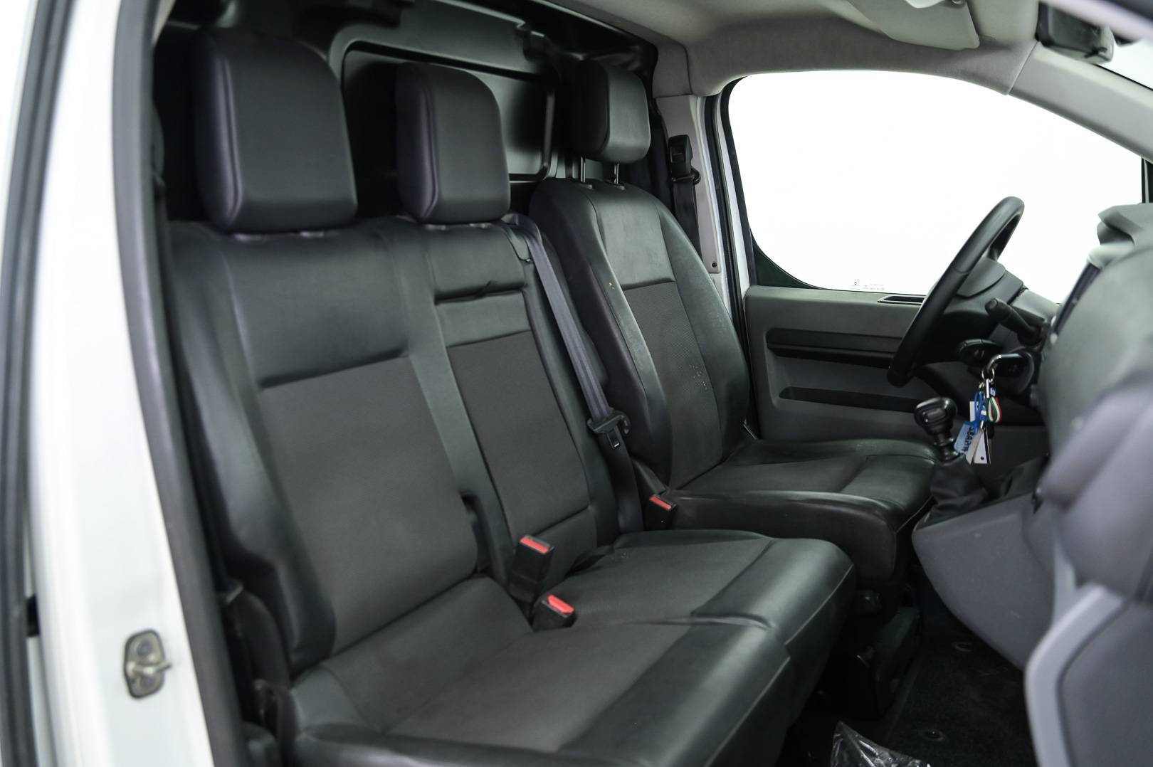 PEUGEOT Expert - Foto 23