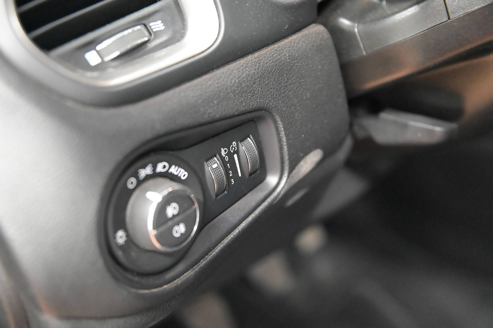 JEEP Renegade - Foto 11