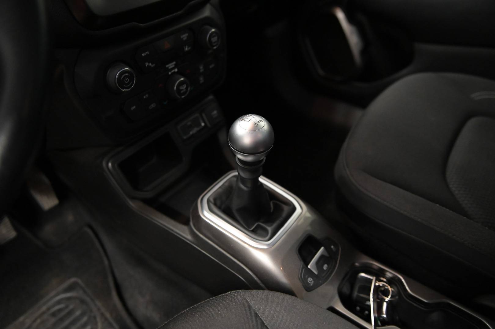 JEEP Renegade - Foto 15