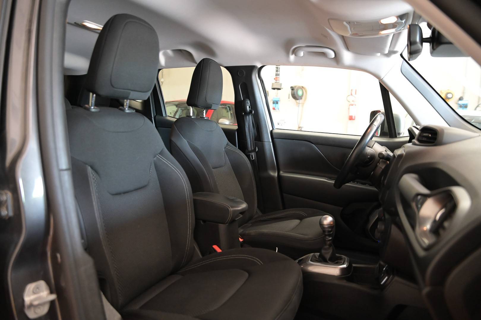 JEEP Renegade - Foto 27