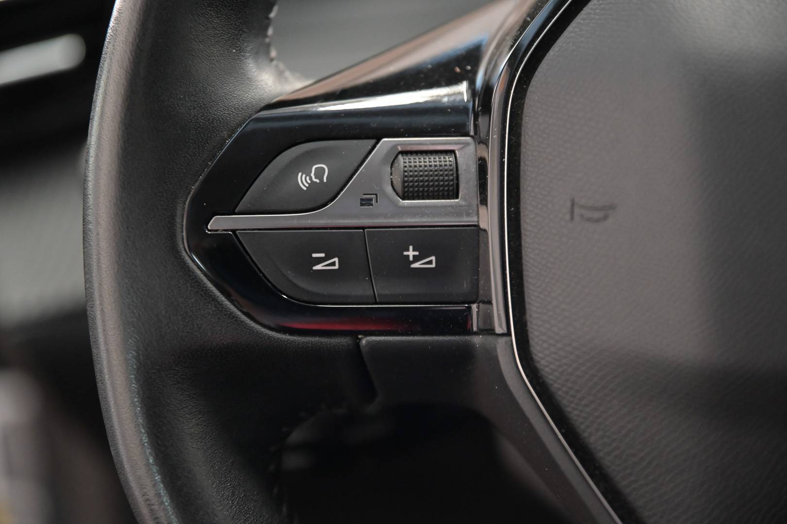 PEUGEOT 2008 - Foto 16