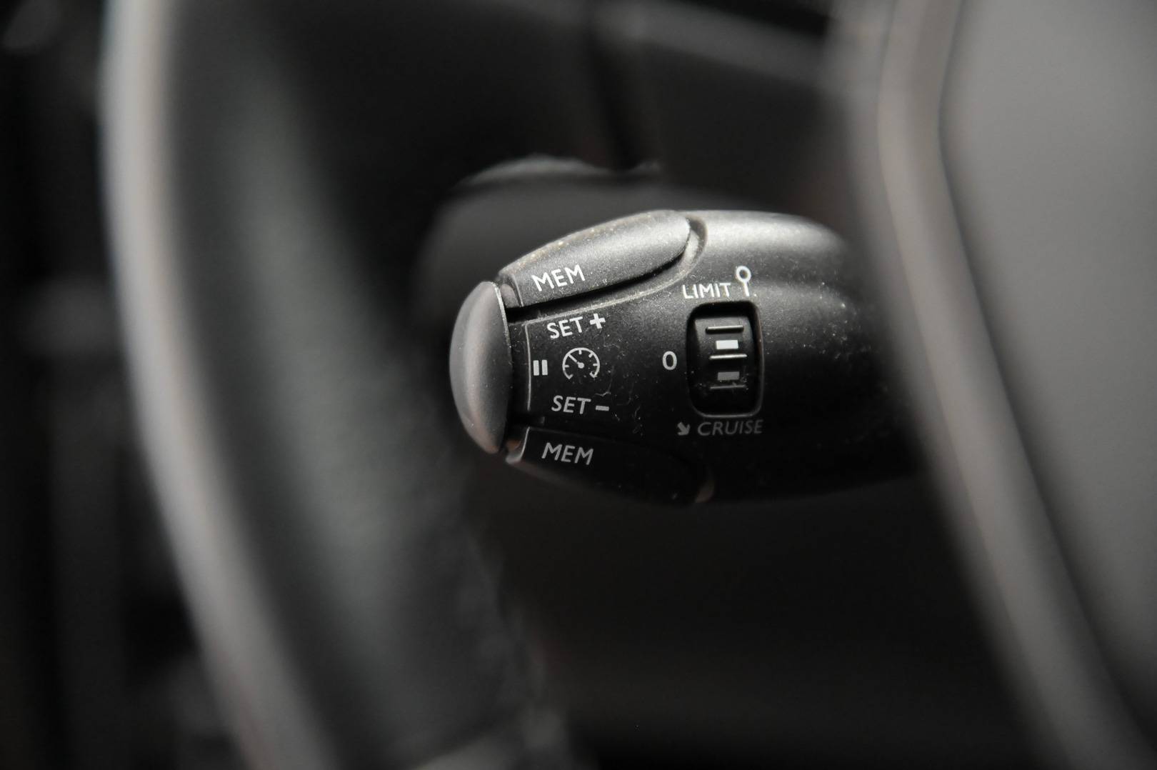 PEUGEOT 2008 - Foto 19
