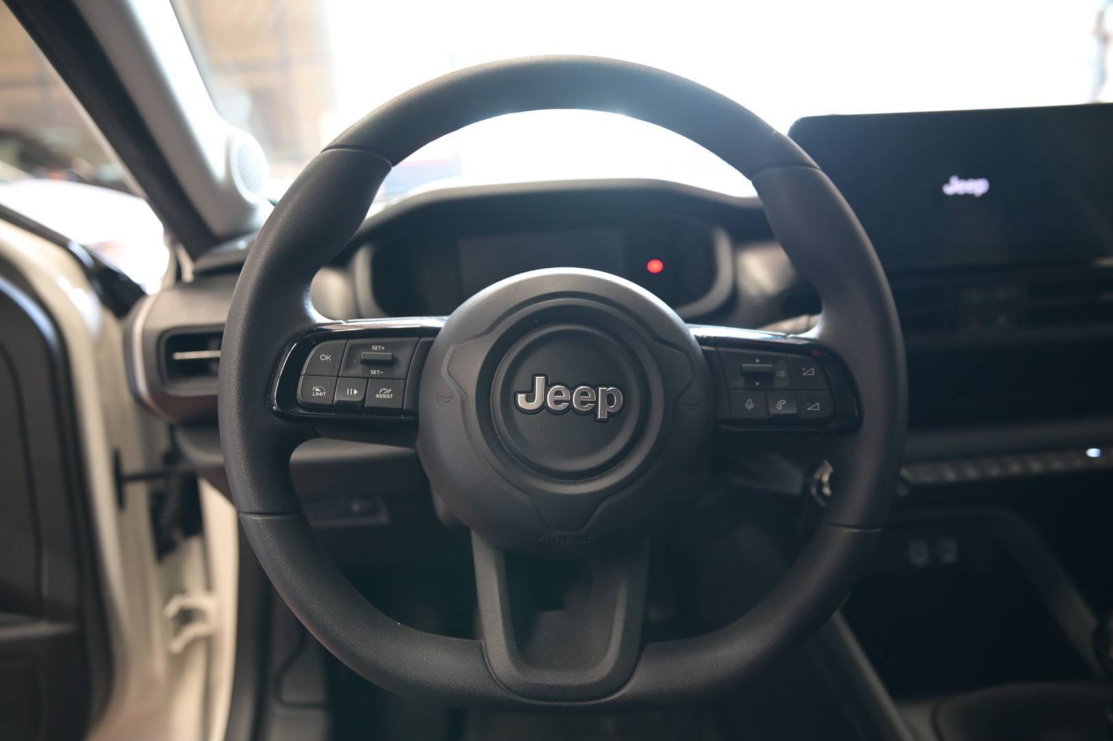 JEEP Avenger - Foto 14