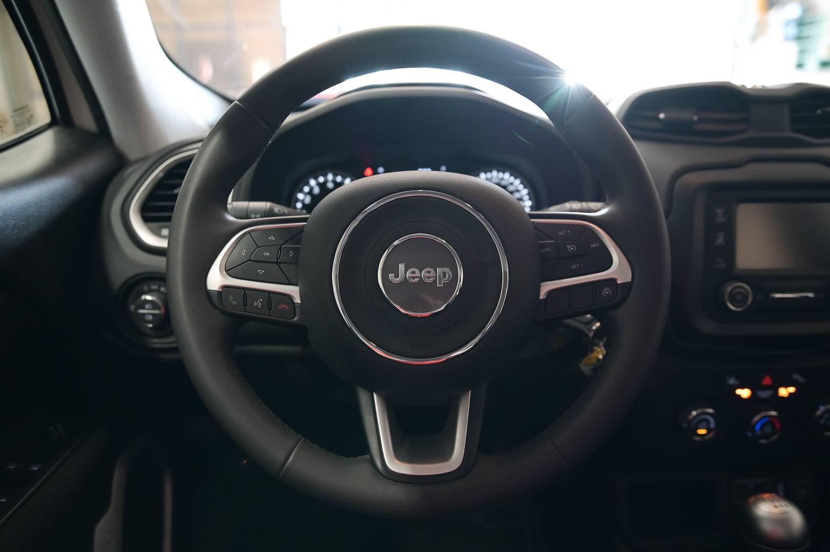 JEEP Renegade - Foto 16