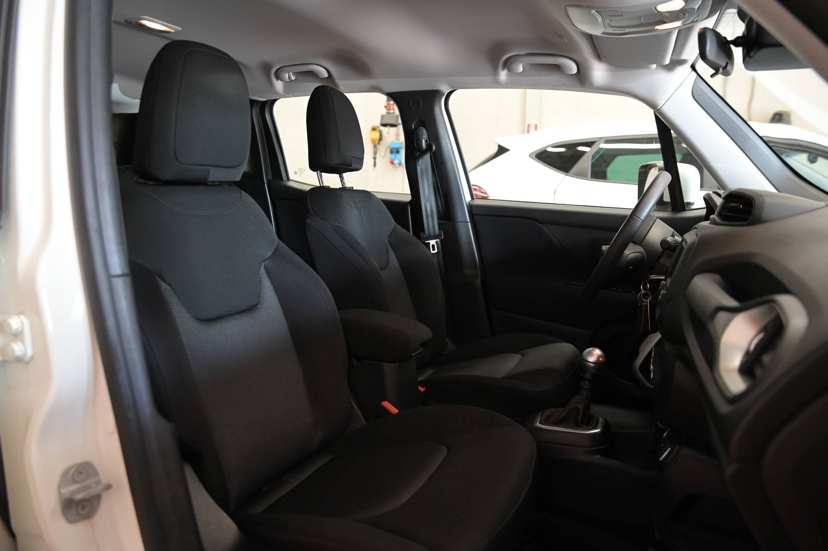 JEEP Renegade - Foto 26