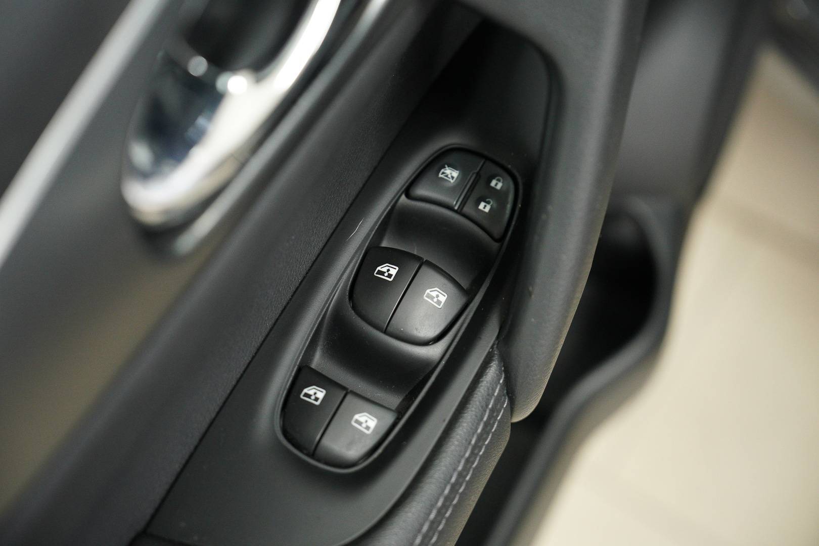 NISSAN Qashqai - Foto 10