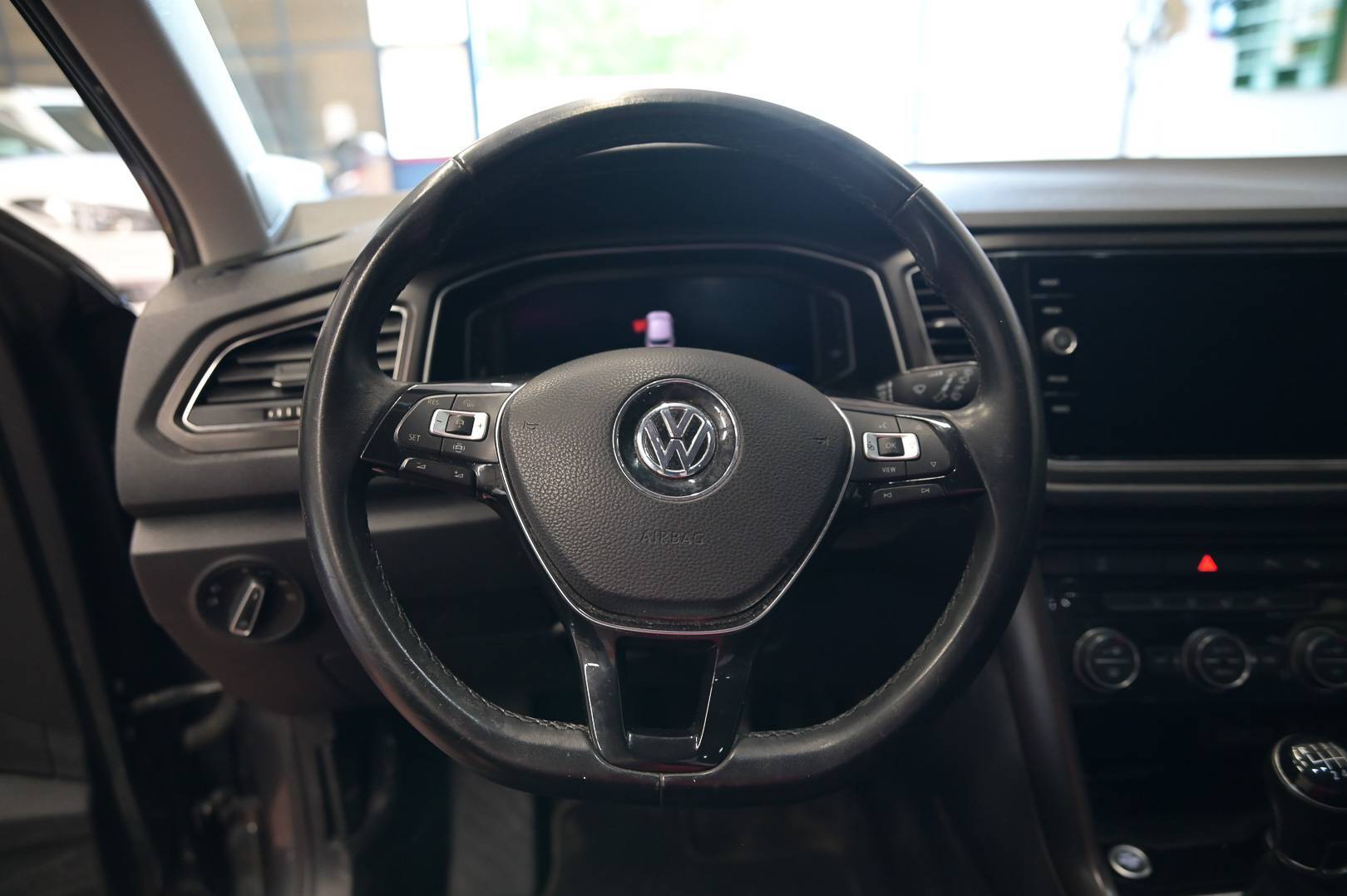 VOLKSWAGEN T-Roc - Foto 16