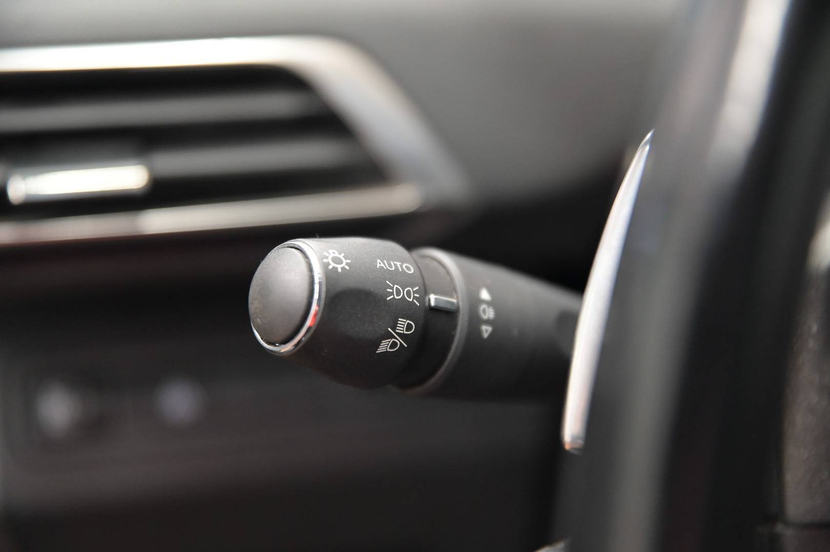 PEUGEOT 3008 - Foto 19
