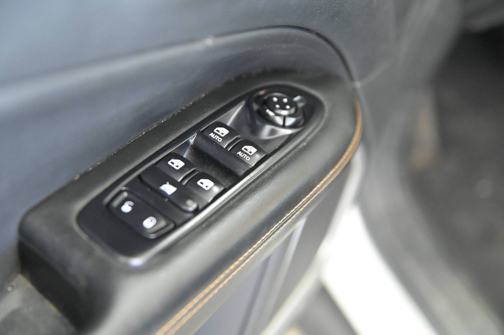 JEEP Compass - Foto 10