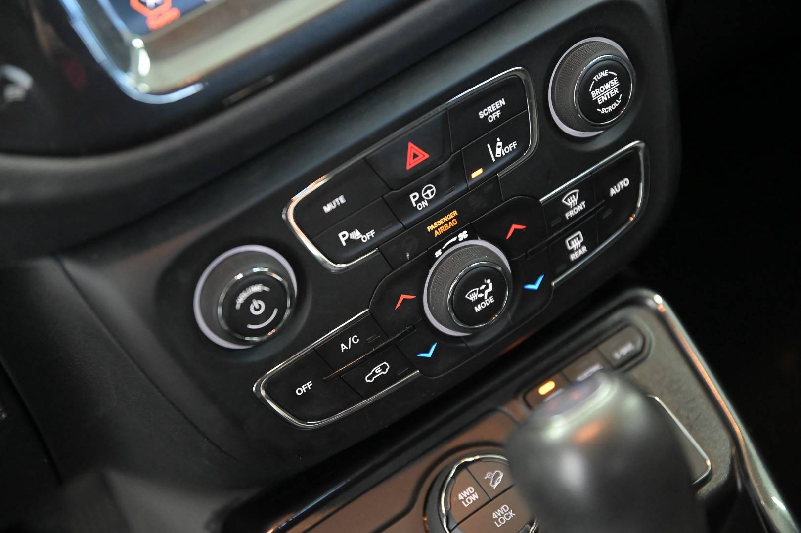 JEEP Compass - Foto 18