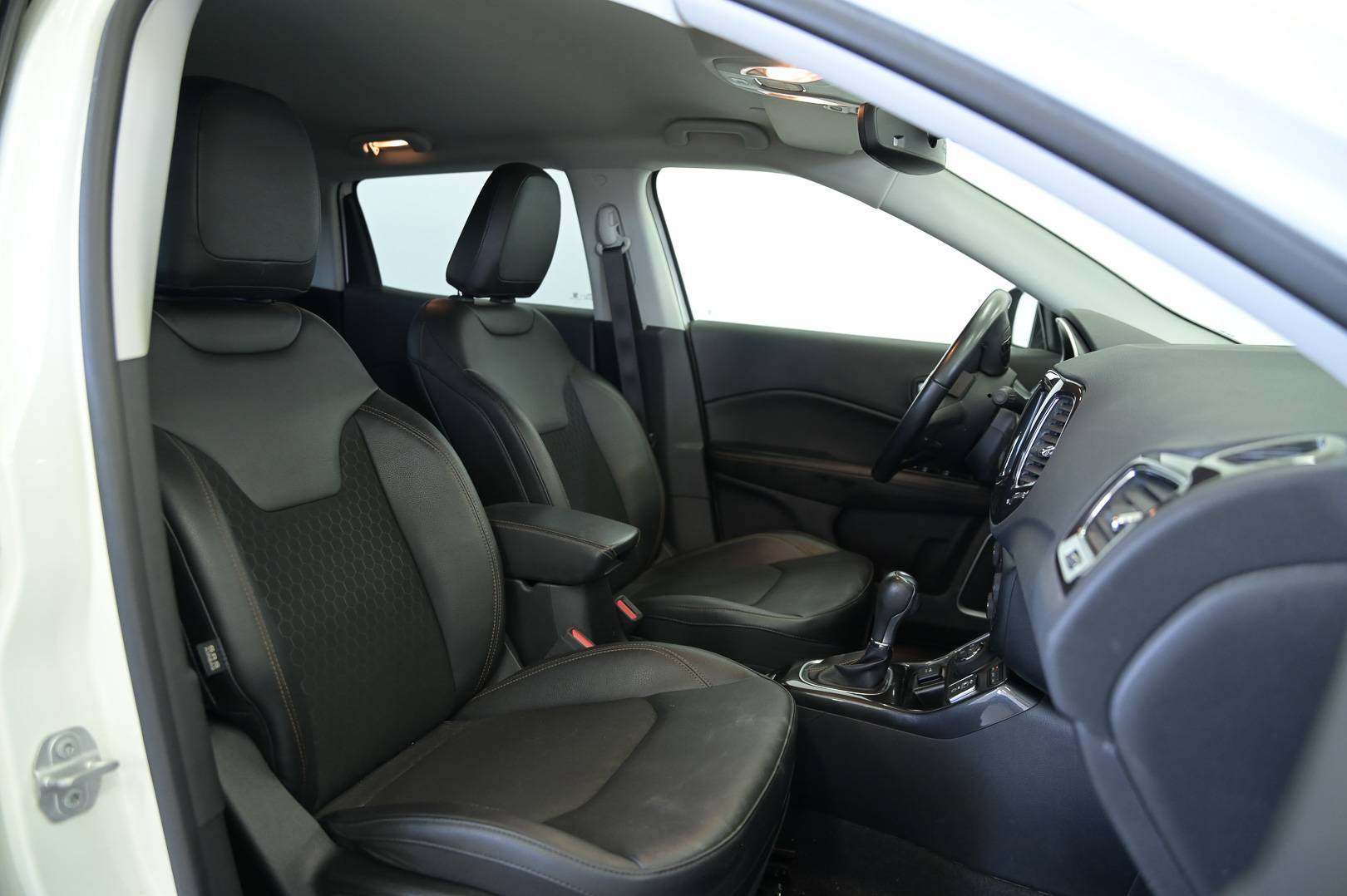 JEEP Compass - Foto 27