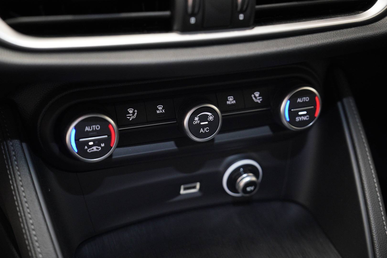 ALFA ROMEO Stelvio - Foto 16