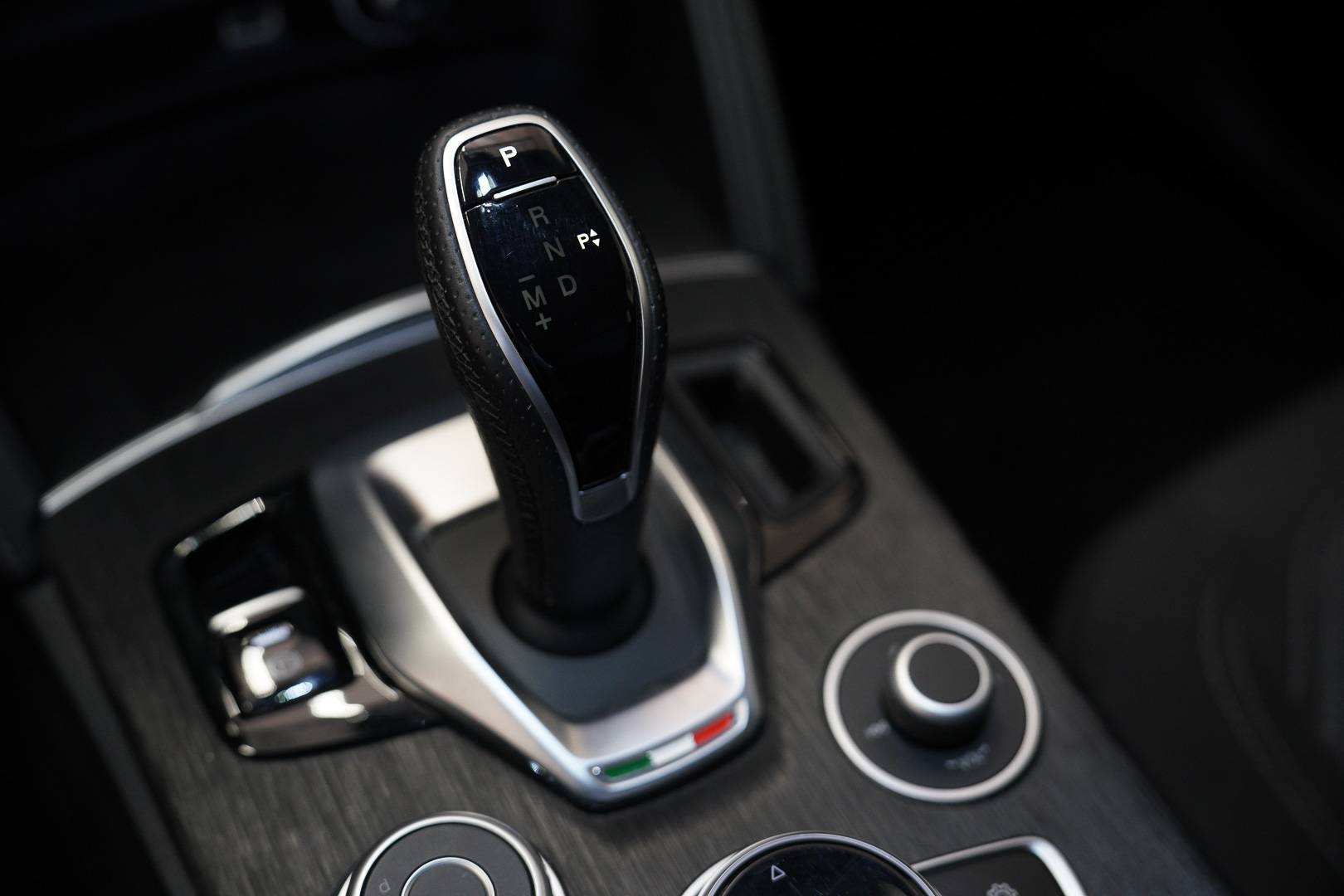 ALFA ROMEO Stelvio - Foto 17