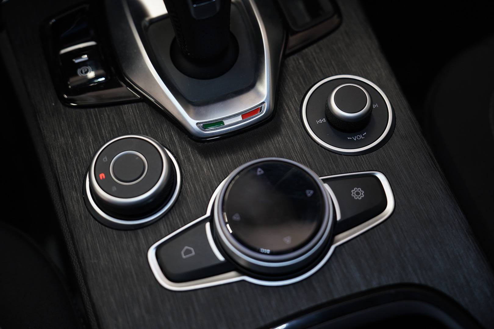 ALFA ROMEO Stelvio - Foto 18