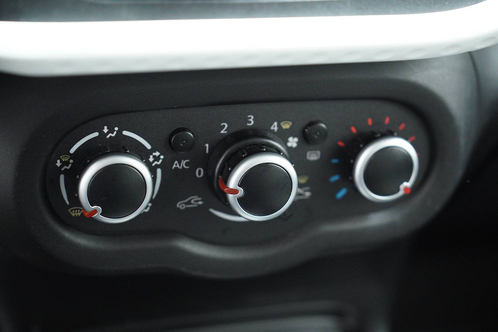 RENAULT Twingo - Foto 17