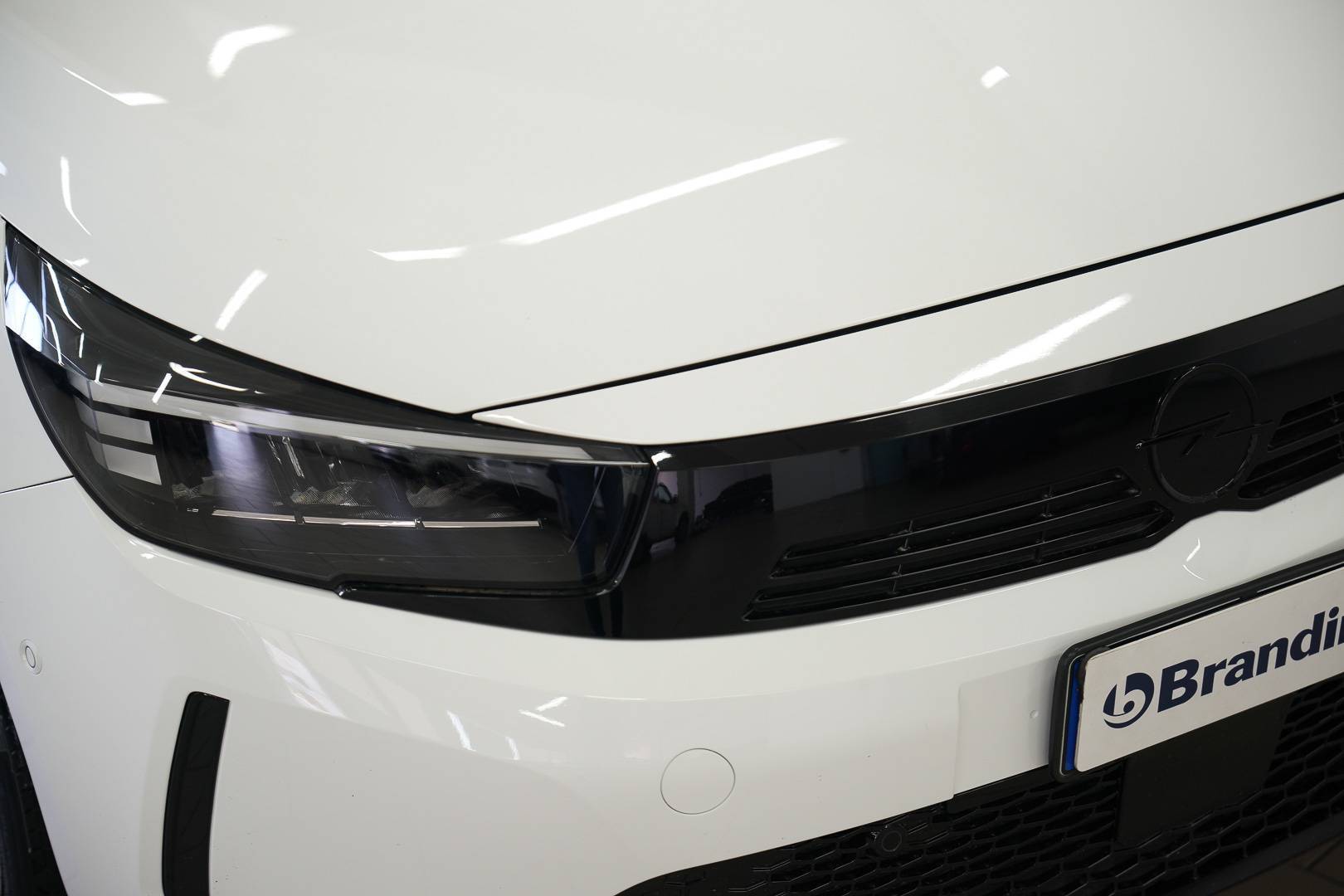OPEL Corsa - Foto 4