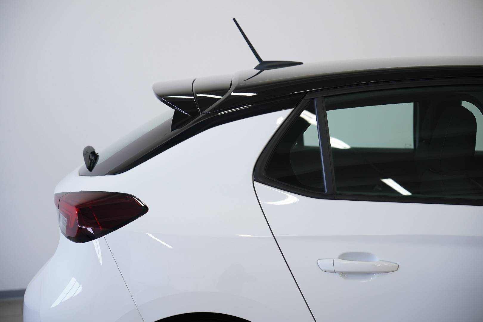 OPEL Corsa - Foto 6