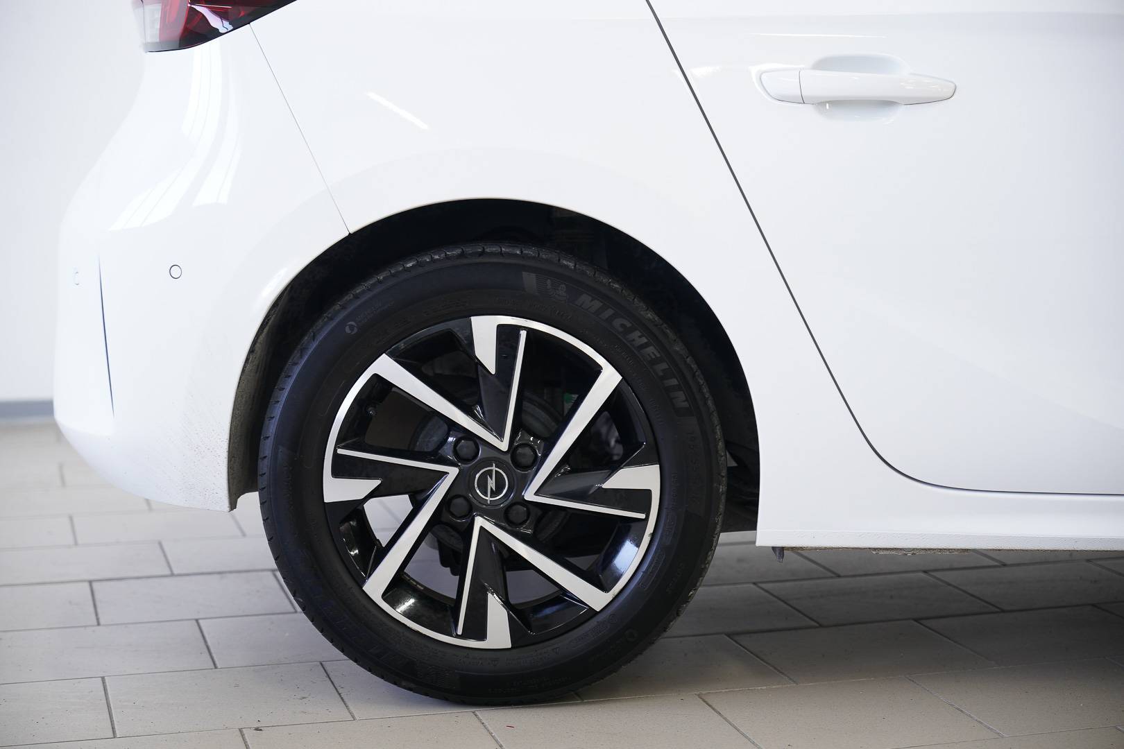 OPEL Corsa - Foto 7