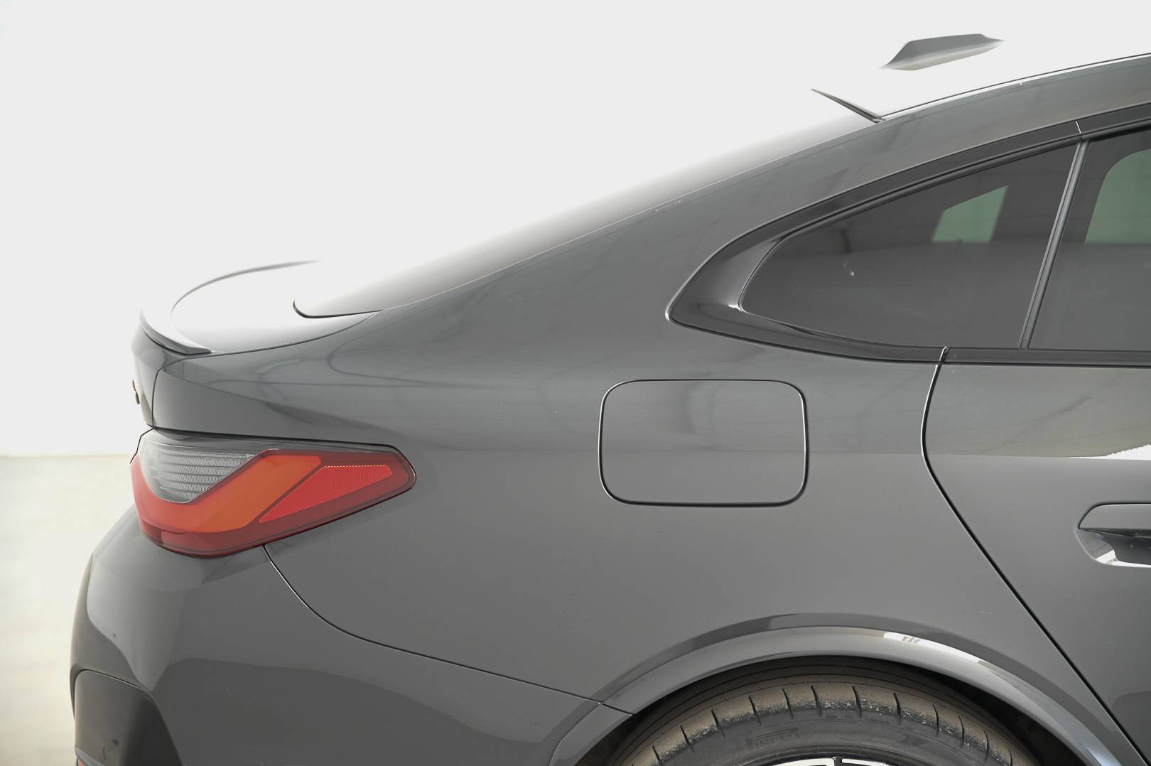 BMW i4 - Foto 9
