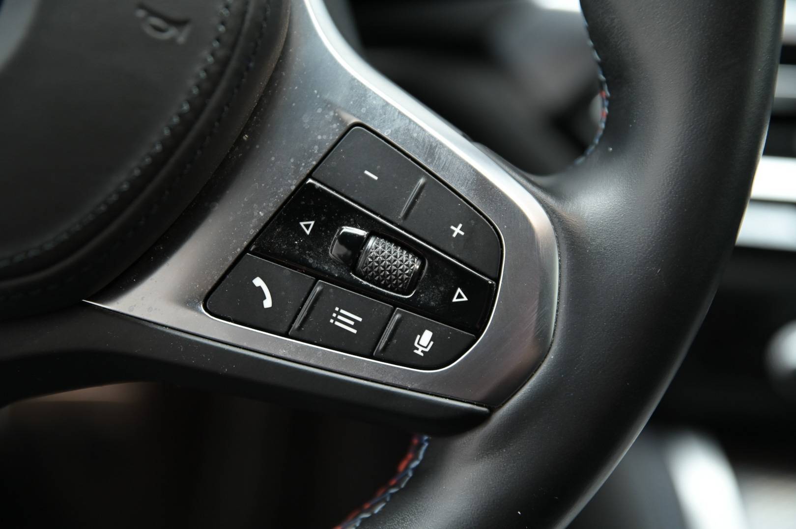 BMW i4 - Foto 17
