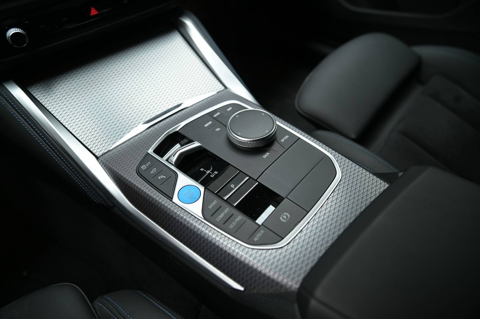 BMW i4 - Foto 25