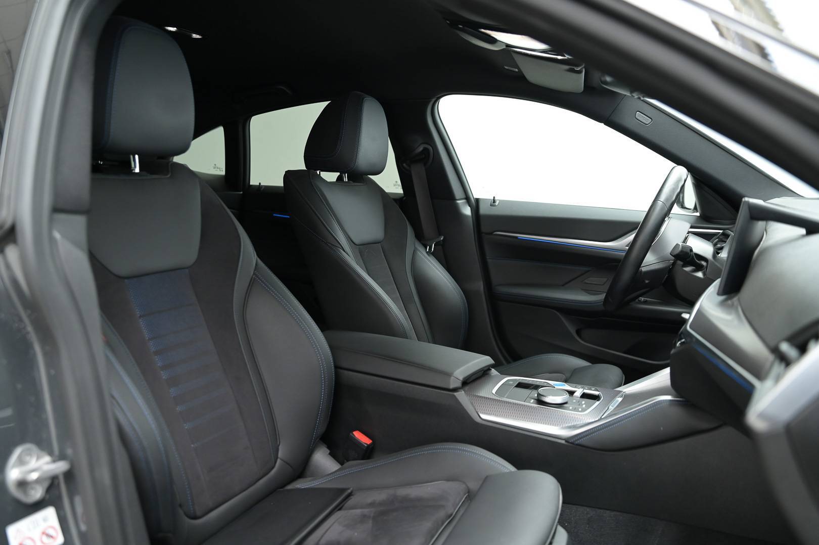 BMW i4 - Foto 28