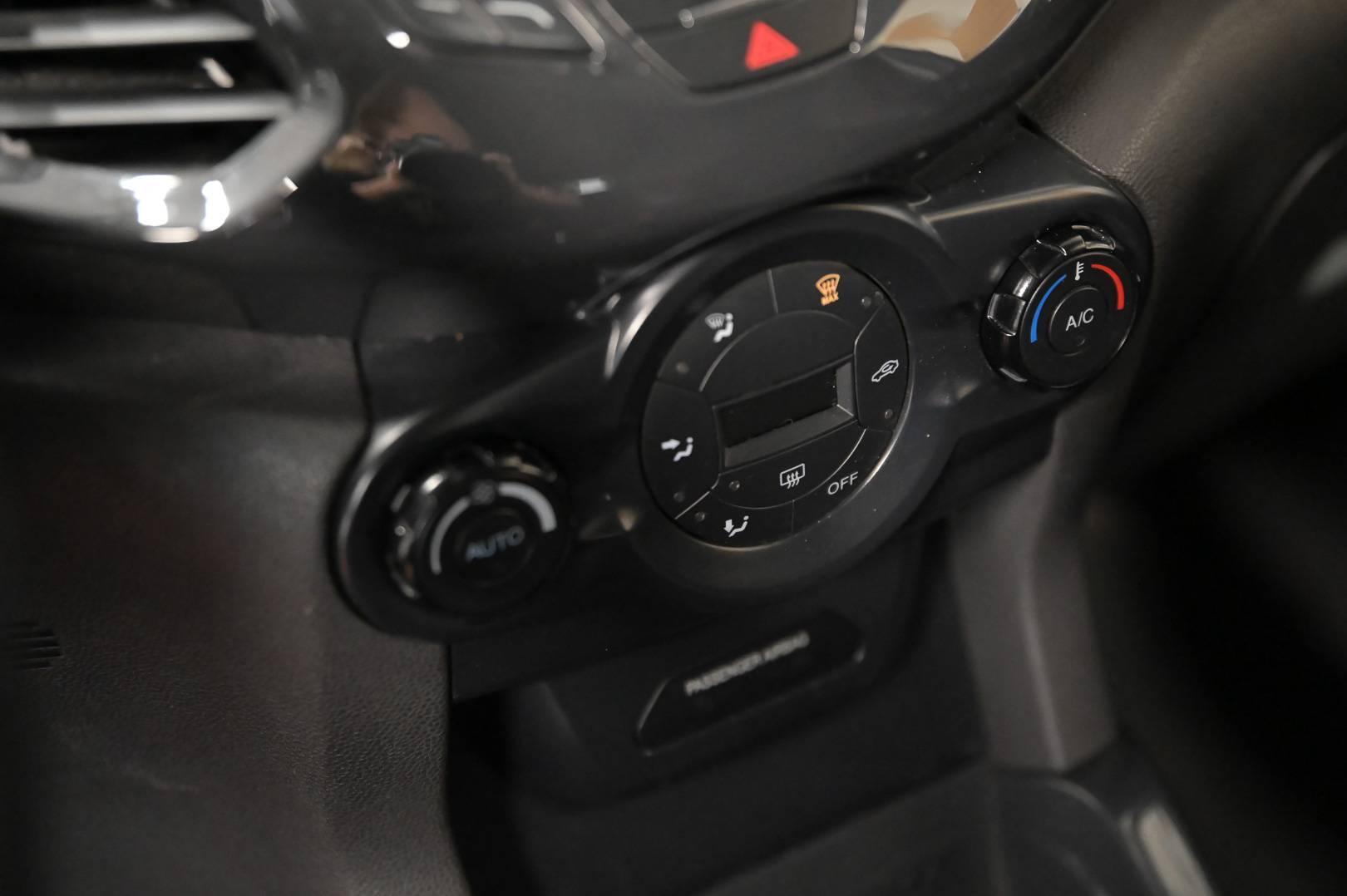 FORD EcoSport - Foto 16