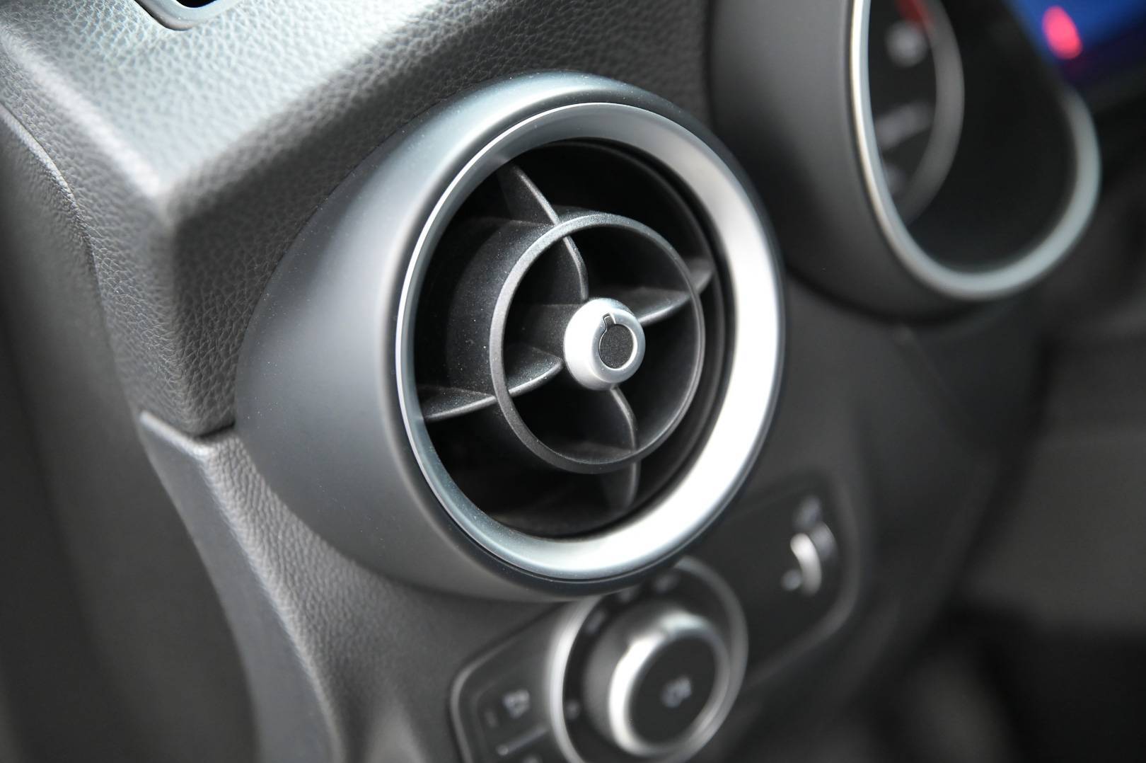 ALFA ROMEO Stelvio - Foto 14