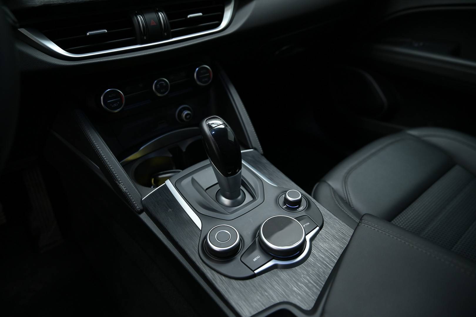 ALFA ROMEO Stelvio - Foto 18