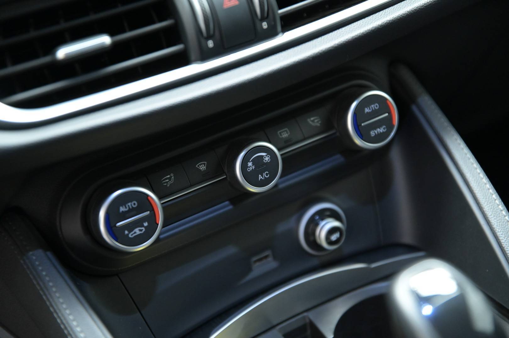 ALFA ROMEO Stelvio - Foto 25