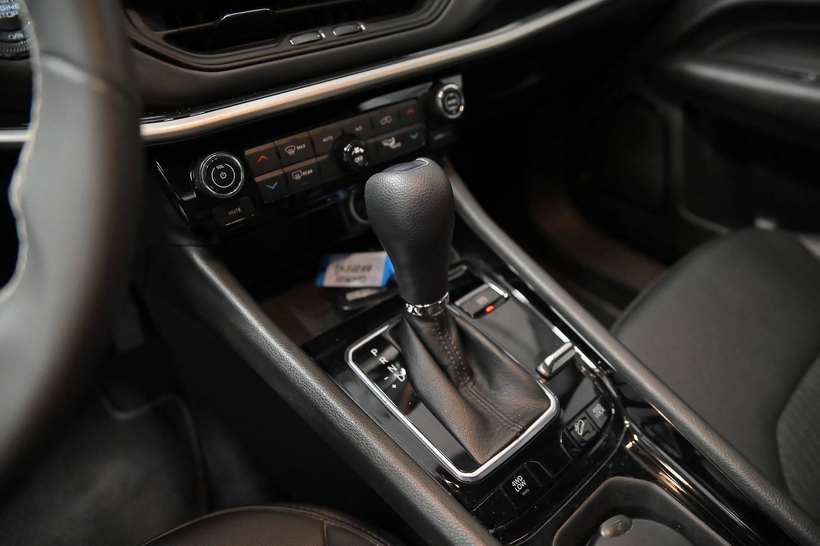 JEEP Compass - Foto 15
