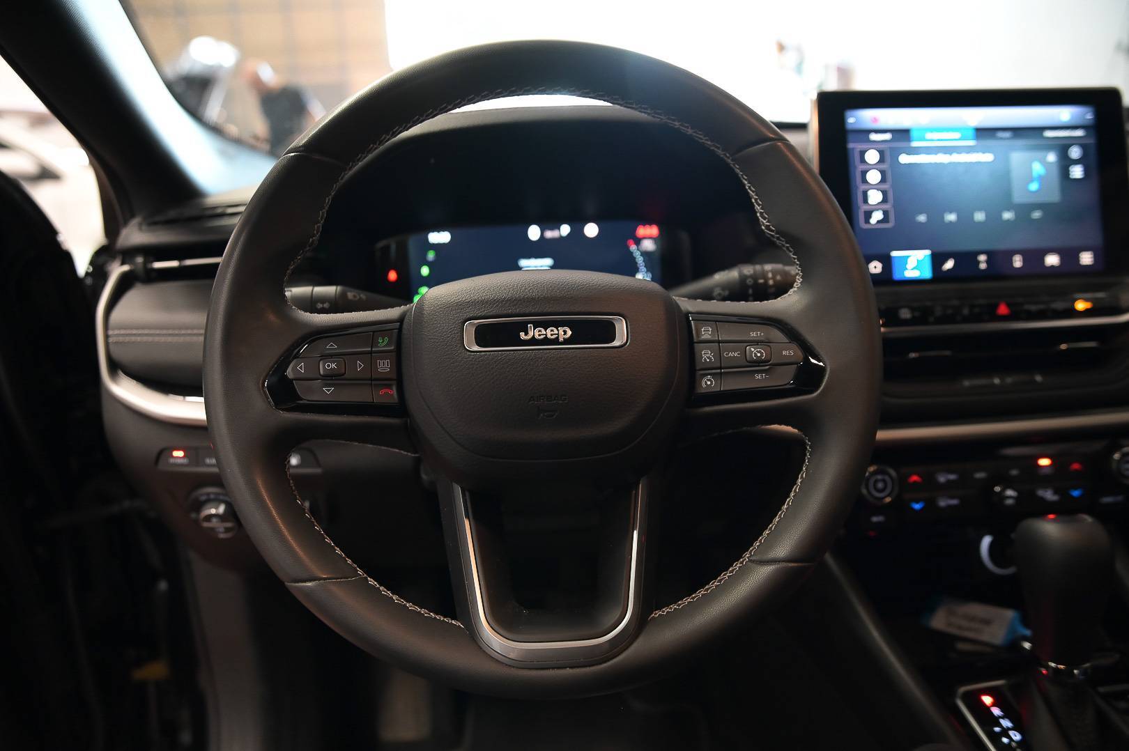 JEEP Compass - Foto 17