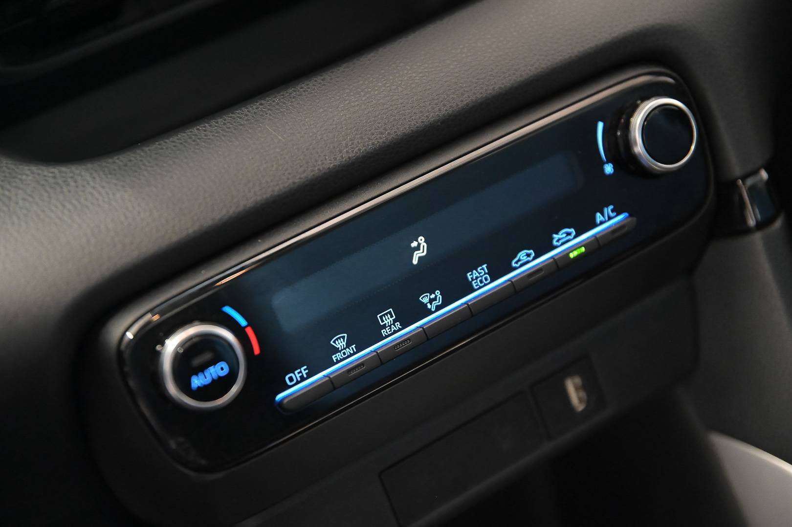 TOYOTA Yaris - Foto 19