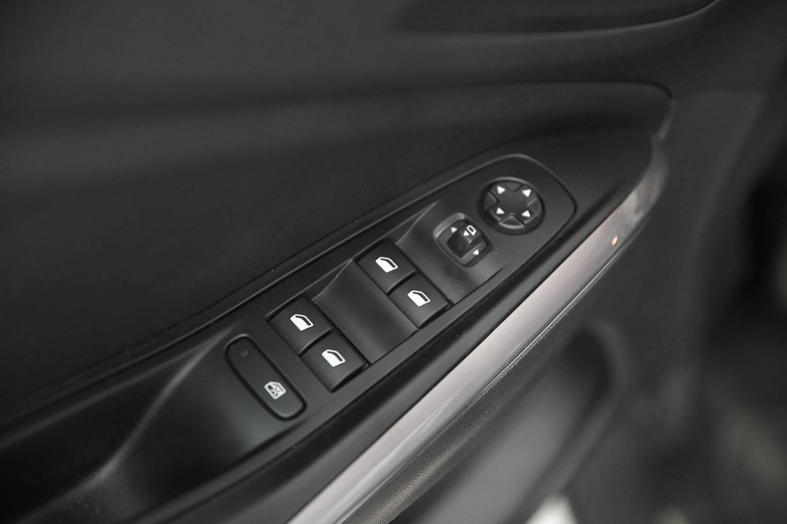 OPEL Grandland - Foto 11