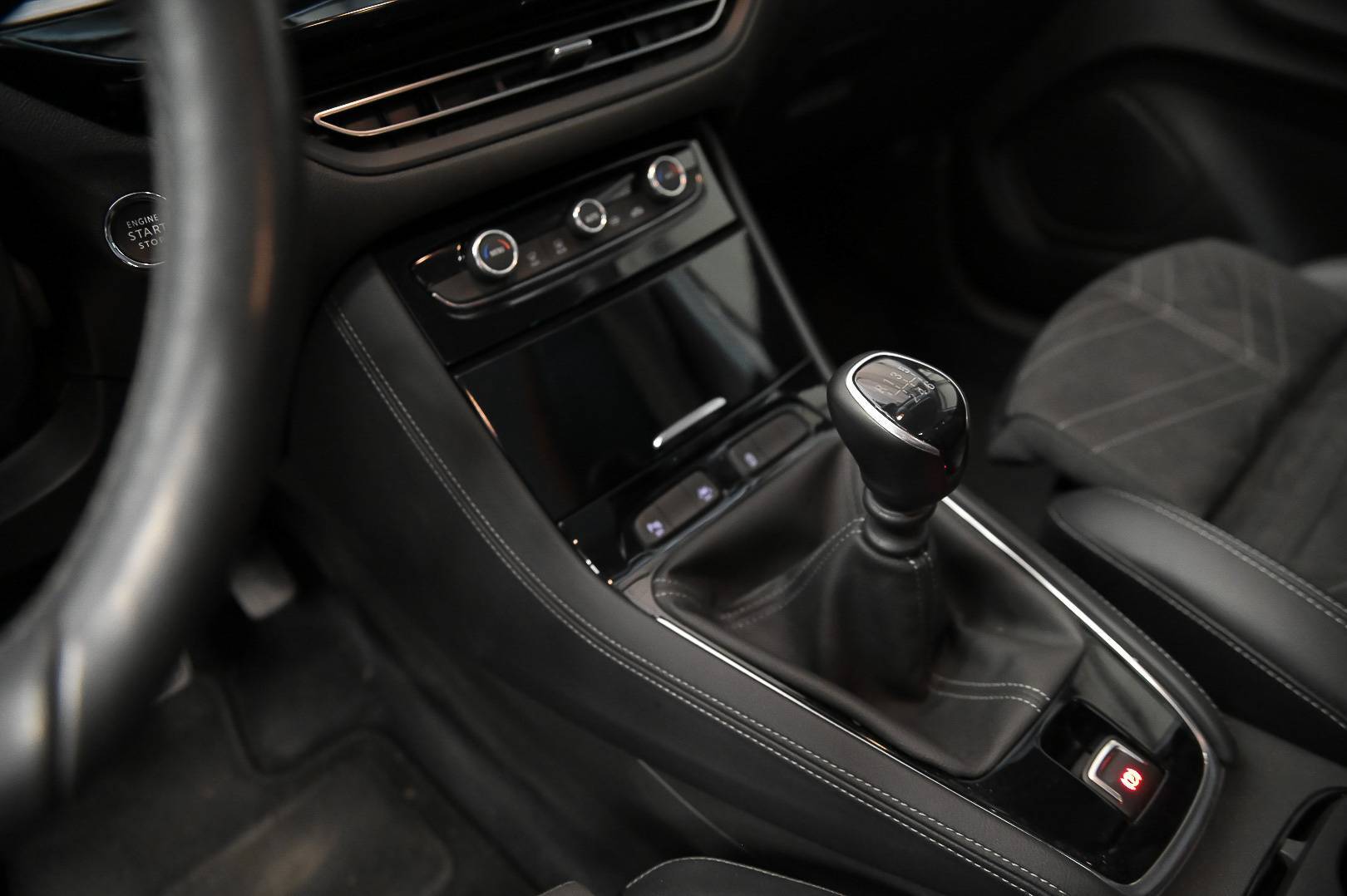 OPEL Grandland - Foto 16