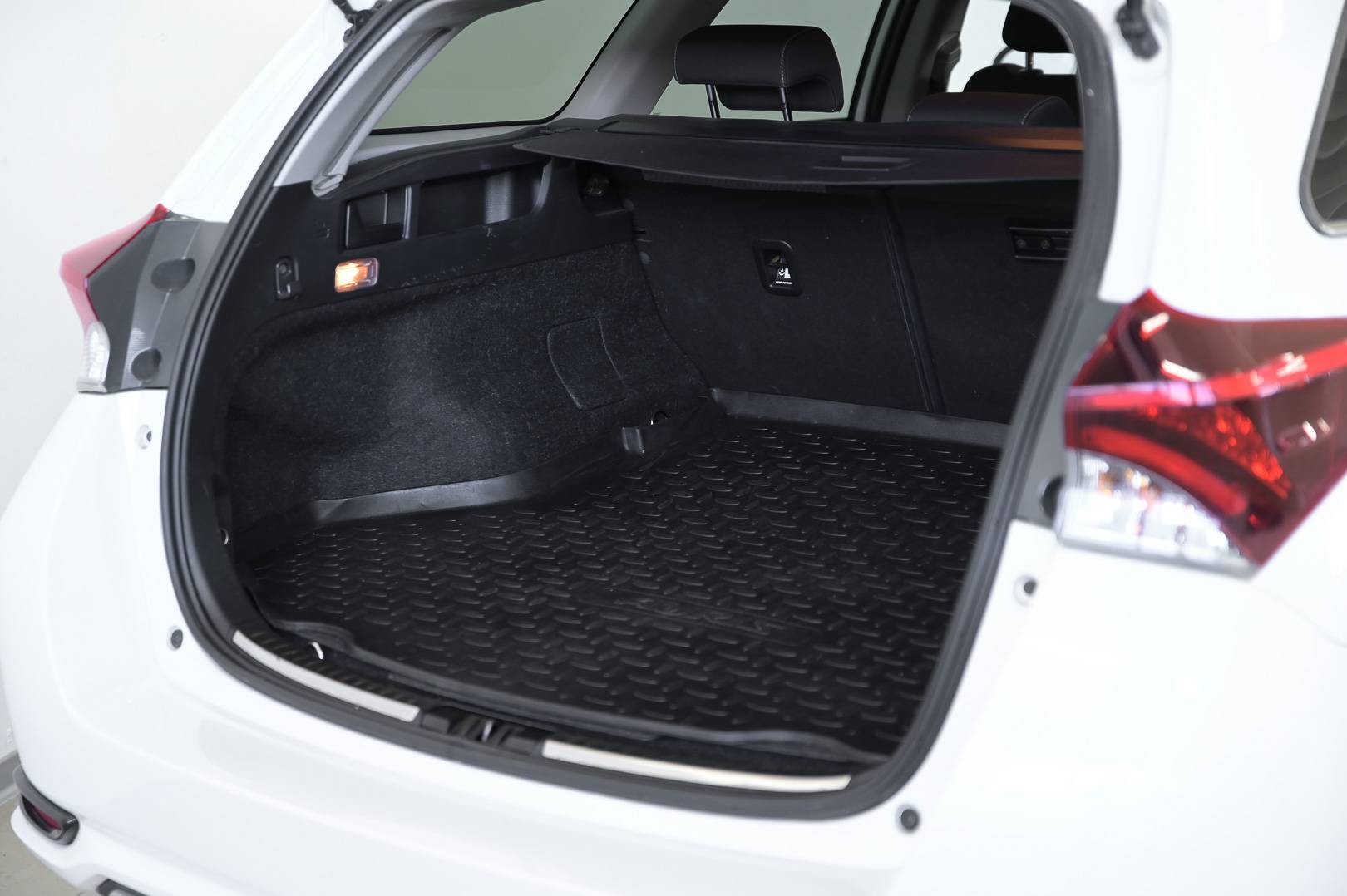 TOYOTA Auris Touring - Foto 5
