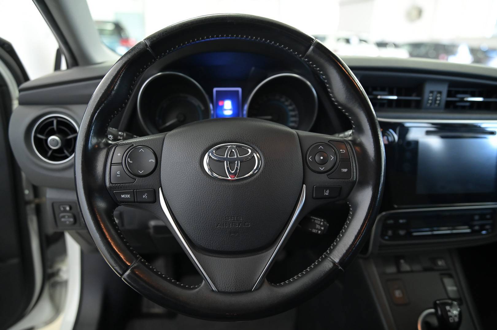 TOYOTA Auris Touring - Foto 15