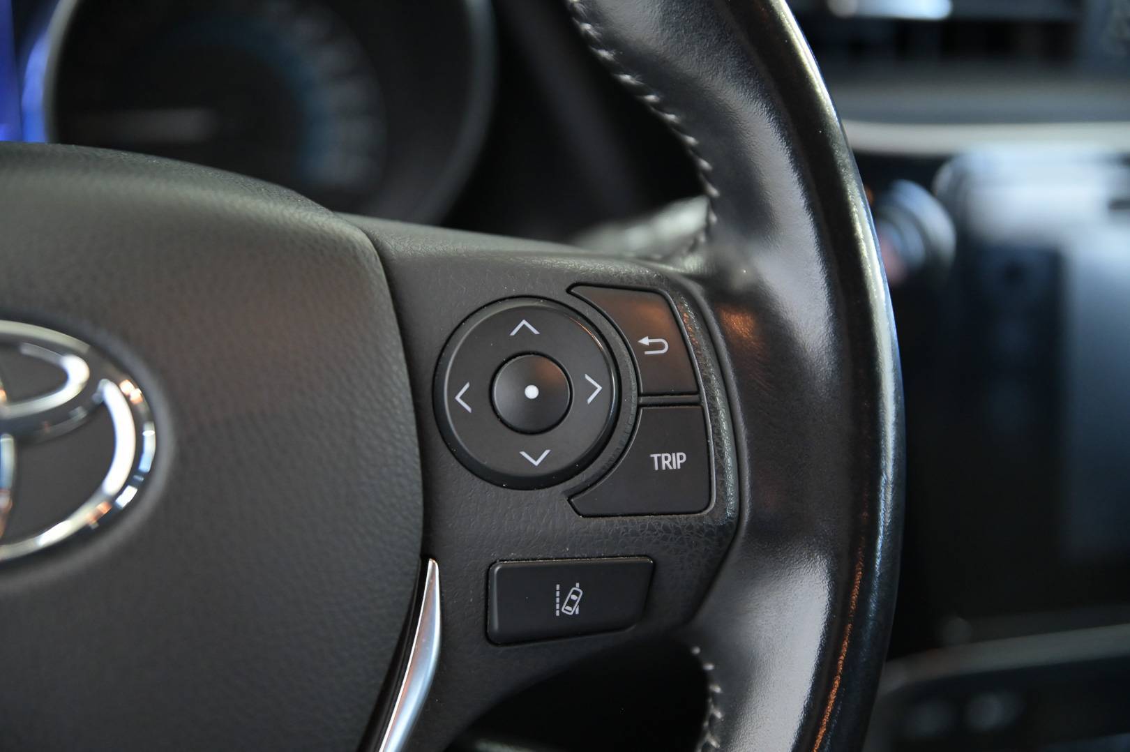 TOYOTA Auris Touring - Foto 17