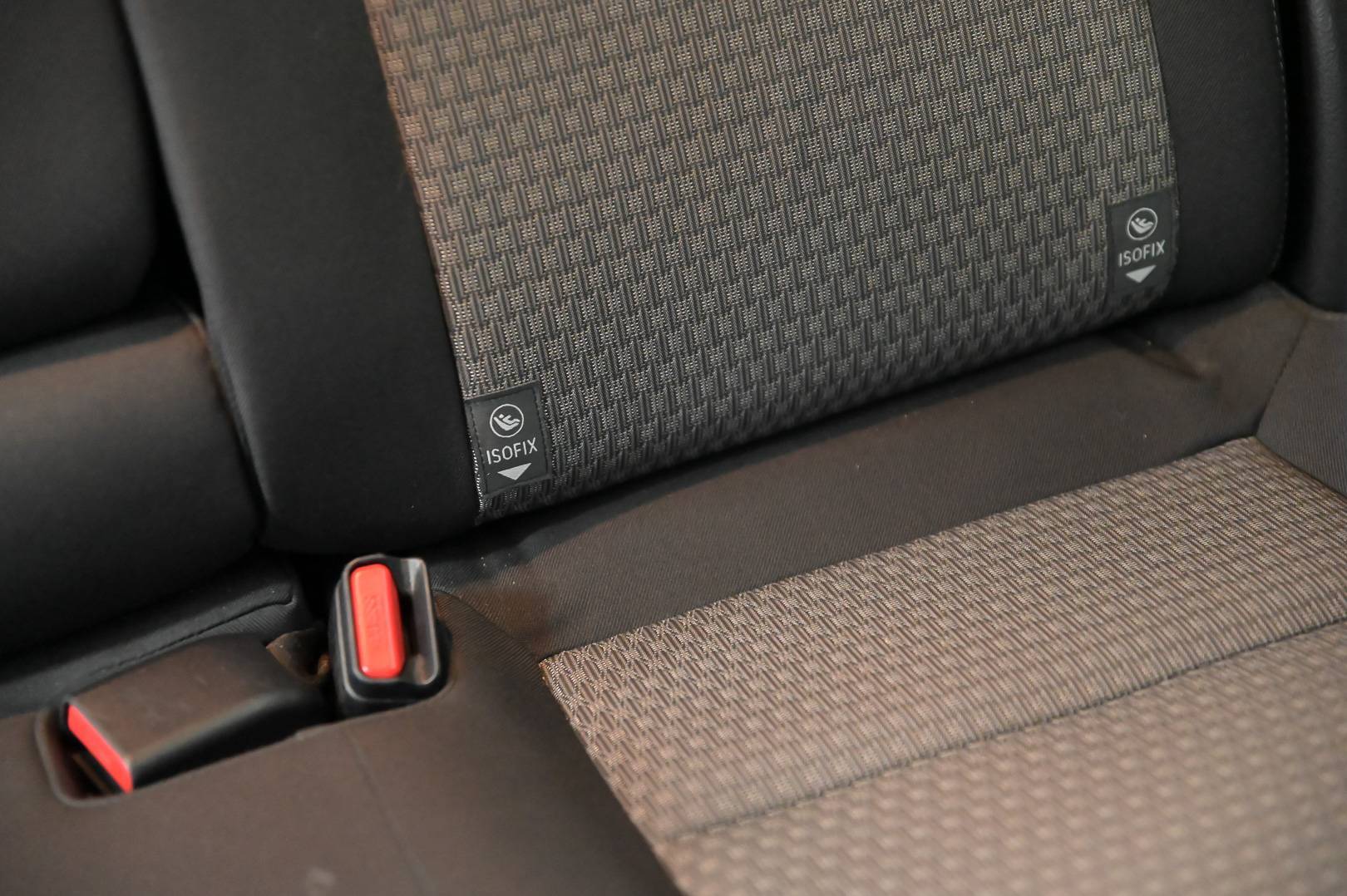 TOYOTA Auris Touring - Foto 25